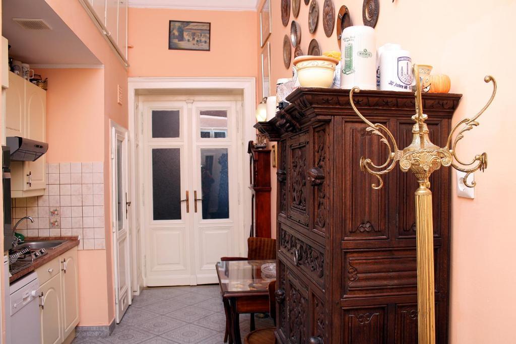 Budapest Tourist Apartments - Jozsef Koerut Екстер'єр фото